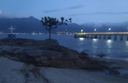 Casa com Piscina 200 m da Praia - São Sebastião - Foto 35