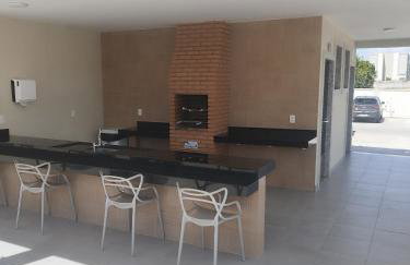 FLAT ACONCHEGANTE poucos min da praia - Foto 80