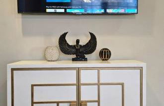 Chic Oasis: 3BR, 2BA, Private Deck - Foto 32