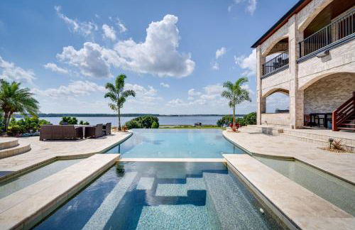 Groveland Home with Pool Luxurious Lakefront Oasis! - Foto 39