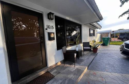 Luxurious Westchester Home Near Miami Clinics - Photo 64