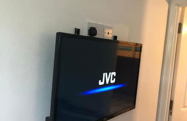 Small Modern Comfortable 2 Bedroom Apartment - Cmyr - Foto 34