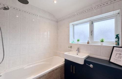 Raygill House By Furnished Accommodations 4BR Shadwell House Ideal for Contractors & Relocations Families - Foto 10