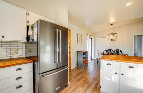 Bring Your Pup Spring Valley Home with Fenced Yard! - Foto 11