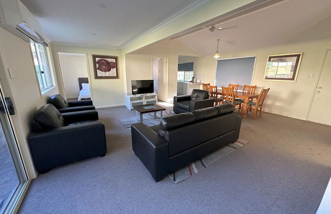 4 Bedroom Home Away from Home - Foto 4