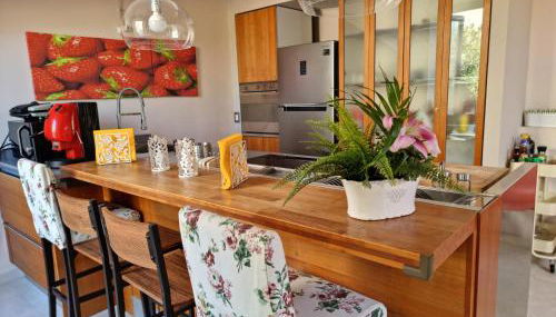 Luxury Panoramic Loft with heated pool near Catania, Taormina, the Sea and Mount Etna by SicilianRelaxingHomes - Foto 4, stove, dishwasher, pet friendly, toaster, minibar