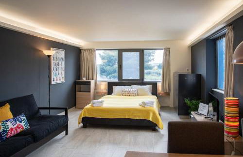 CHROMA Lodge Pikermi - Photo 8