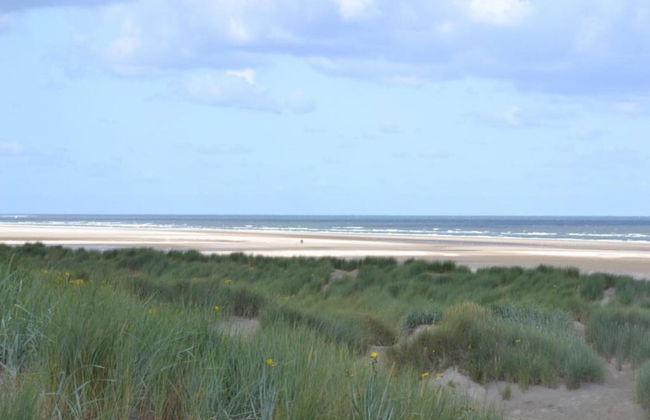 Detached Single Story Holiday Home Near the Sea - Photo 40