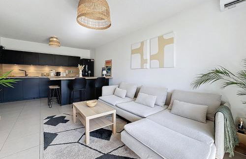 Superbe Appart 2ch, clim, terrasse, pkg, wifi, tv - Photo 2