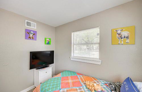 Bandera Carriage House with Medina River Access! - Foto 17