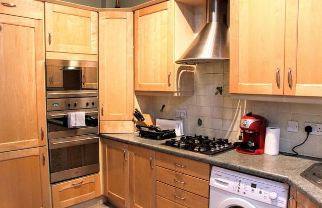 Traditional Georgian Flat in New Town, Sleeps 5-6 - Photo 9