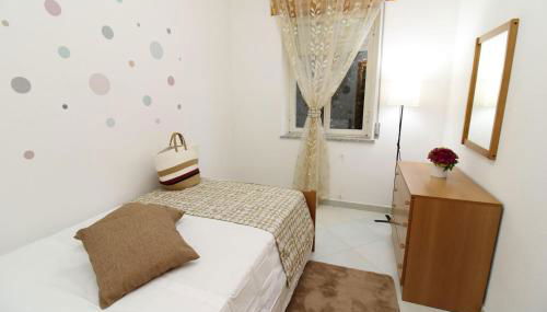 Holiday-House-Camelia-600-meters-from-the-beach - Photo 3