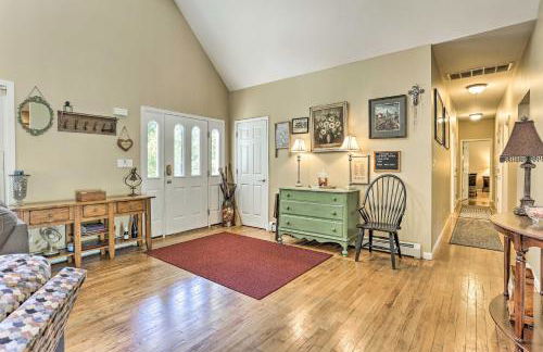 Pet-Friendly Grand Pine Bush Retreat on 2 Acres! - Foto 4