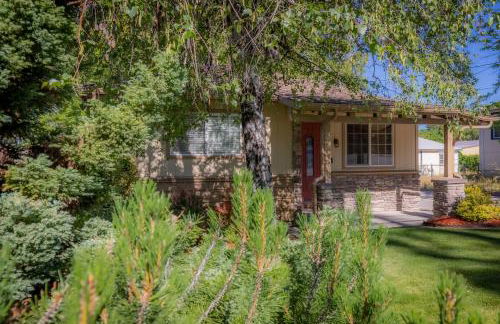 Chic, and Cozy, Centrally Located getaway - Foto 27