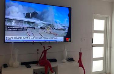 Beautiful House 7 min from Miami Airport w FREE parking - Photo 16