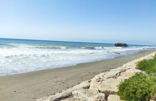 Stunning unobstructed 180 degree sea view apartment with 100 square meters terrace - Costa del Sol - Estepona- Long Term - Photo 29