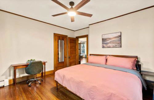 25 Massive 5 BR in Downtown Southington - Foto 15