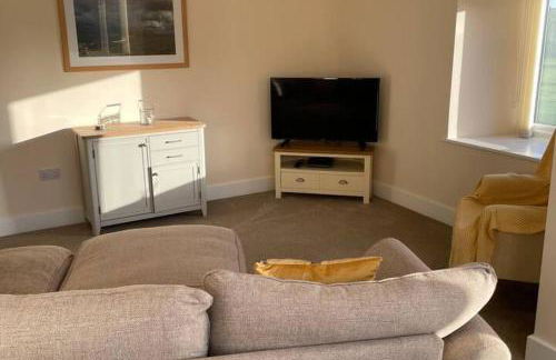 Cottage - Sleeps 4 - Pets Ok - Parking - Garden - Photo 9