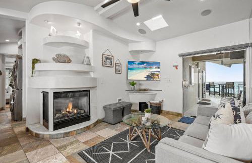 Stunning Oceanfront Boardwalk Condo - Spa, Steps2Beach, Parking & Fast Wifi! - Foto 6