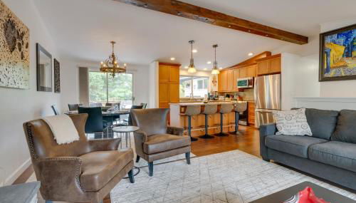 1 Mi to Lake, Shared Hot Tub! Kenmore Retreat - Foto 4