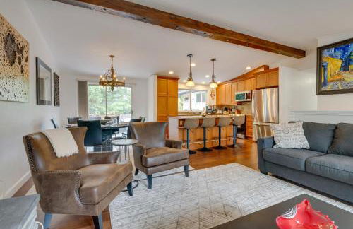 1 Mi to Lake, Shared Hot Tub! Kenmore Retreat - Foto 4