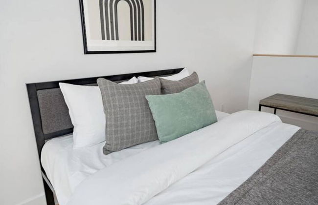 3 Bedroom Penthouse Great for Family Vacation - Photo 35