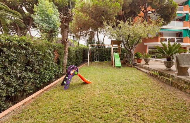 Pineda Be My Guest Castelldefels - Photo 21