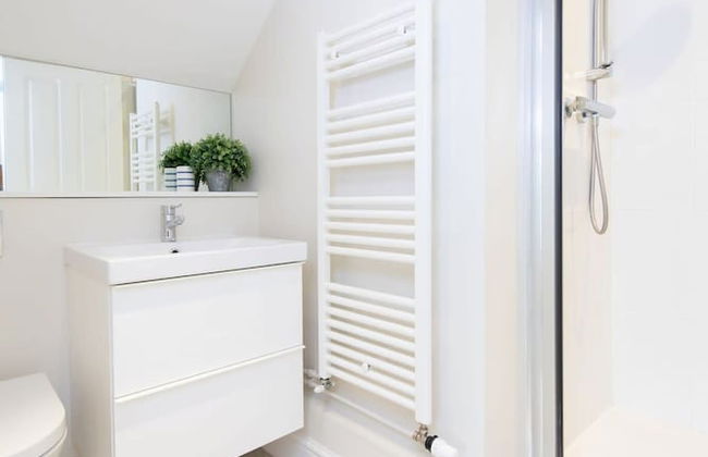 Superior House for 6 Near Beach w Parking Garden - Foto 65