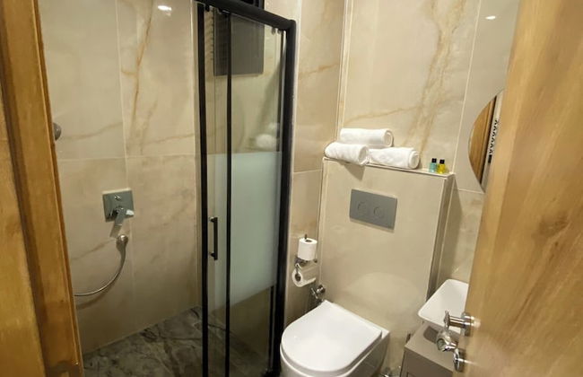 Rena Grand Residence & Suite - Photo 27