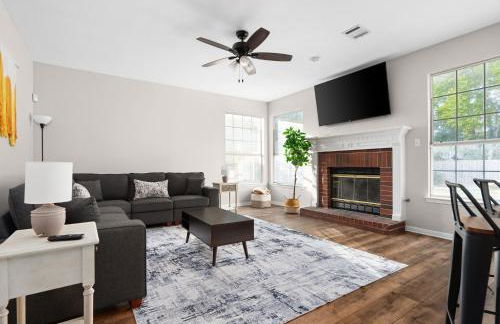 Hidden Gems with Pool and Game room - Foto 22