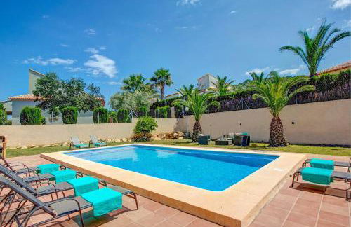 Villa Fresno by Villa Plus - Photo 11