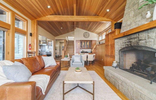 The Castle Rock Estate by Avantstay Steps From Arch Cape Beach w/ Hot Tub & Sauna - Foto 133