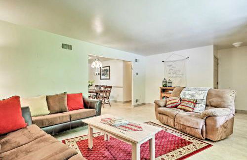 Family Home with WiFi, 14 Mi to Dutch Wonderland! - Foto 8