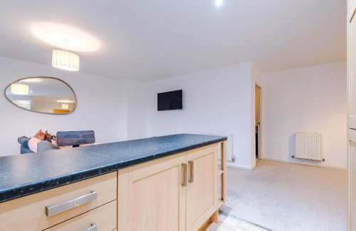 Sleek 2BR Altrincham Home Parking Near Station - Foto 41