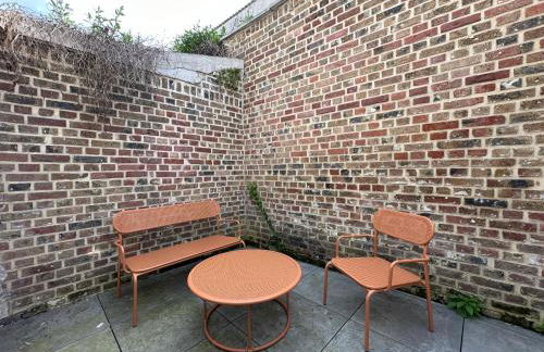 IMMEUBLE ST-PIERRE - GARE 10min - HORTILLONNAGES 5min - WIFI - TV HD - Foto 5