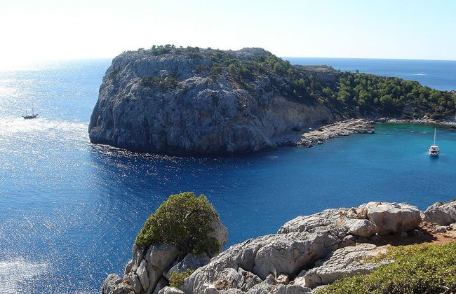Viaje en barco a las bahías de Anthony Quinn, Kallithea y Traganou - Foto 1