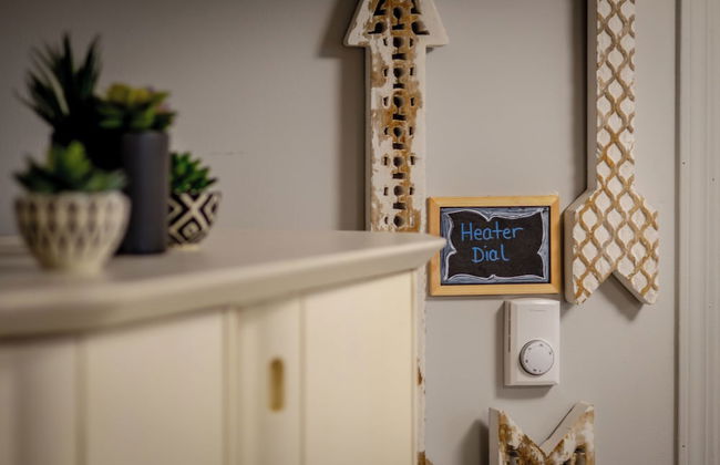 Rayleigh River Retreat - Garden Oasis - Photo 13