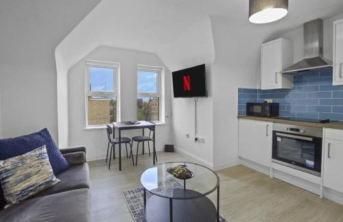 Modern Apartment I Self Check-in I Wi-Fi I Free Private Parking I Sleeps 3 - Foto 10