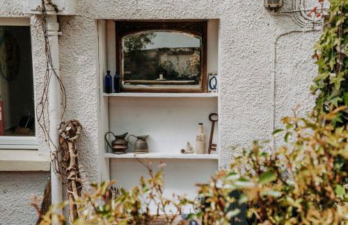 Hamilton Lodge - Cottage sleeps 8 - Photo 22