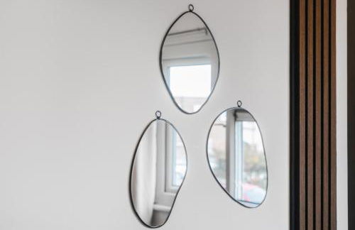 Centrally Located Apt with Parking - Foto 35