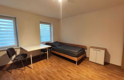 schöne 4-7 Bett FeWo in Staßfurt - Foto 4