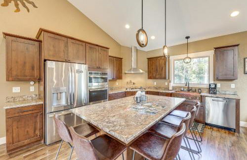 Deck and Views Scenic Group Getaway in Lakeside! - Foto 5