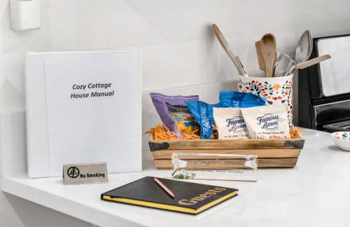 Cozy Cottage, Brand New, fully Private, walk to Everything - Foto 44