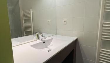 Studio WIFI TÉLÉ parking privé - Foto 3