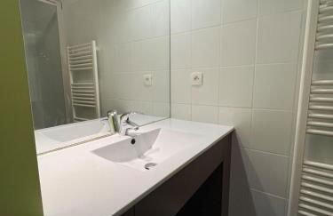 Studio WIFI TÉLÉ parking privé - Foto 3