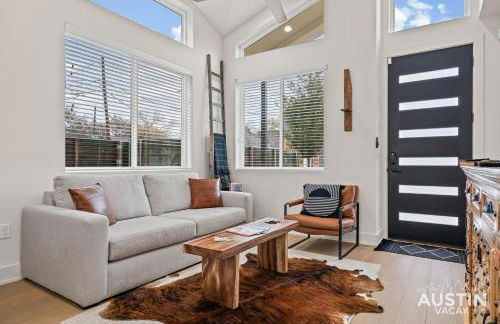 Pet Ok East ATX 2BR 2.5BA Pool, Game Room and Yard Nr Moody Ctr by Austin Vacay - Foto 3