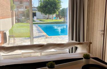 Sunlit Pool House - Foto 28