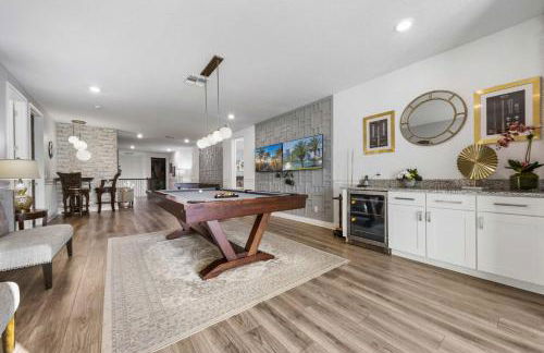 Happiest Home on Earth - Custom Pirate & Nature Bunks 8 King Suites Theater & Pool - Foto 25