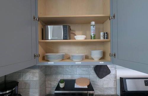 Cozy Gem 18Min to EWR, 8min > NYC Train + Parking - Foto 34