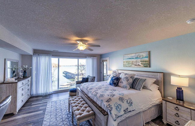 Lazy L at the Lake Chic 3 BDR Condo w/ Boat Slip - Photo 1